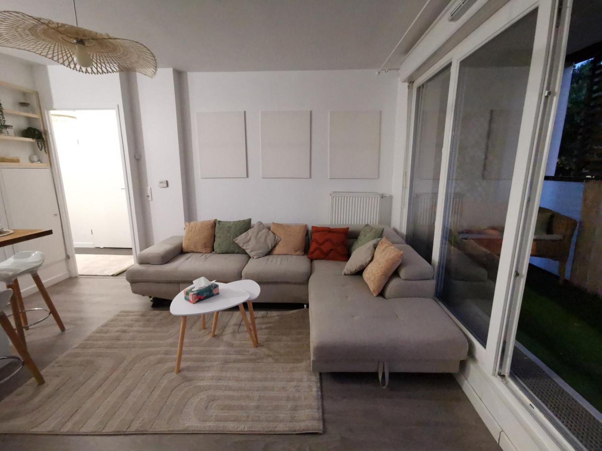 Le Cocon De Bondy Apartment Bagian luar foto